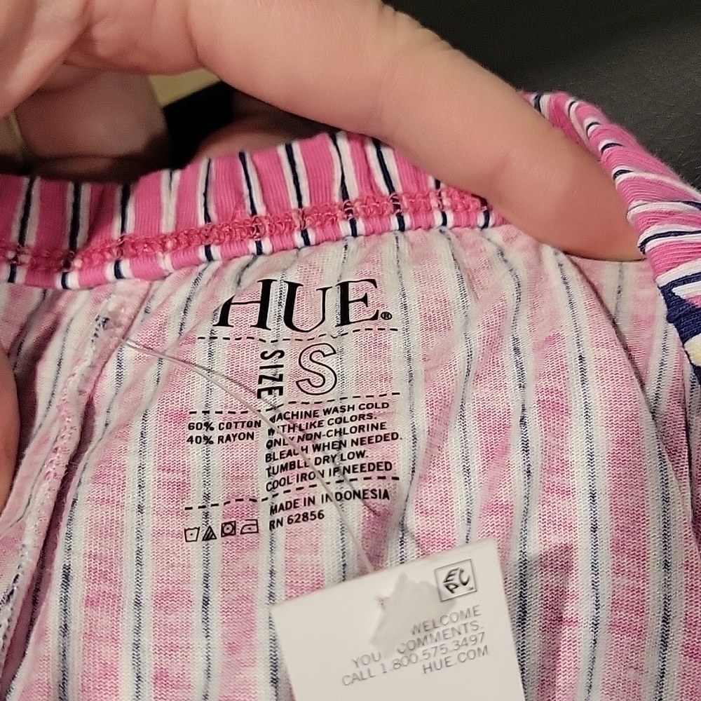 NEW! HUE Soft Knit Sleep Bottom Pajama Pants Phlox Pink Seaflower Border Small. - Picture 6 of 6